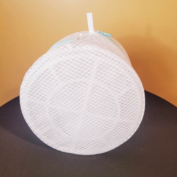 Plusmart White Laundry Bags for Bras - Picture 5 of 7